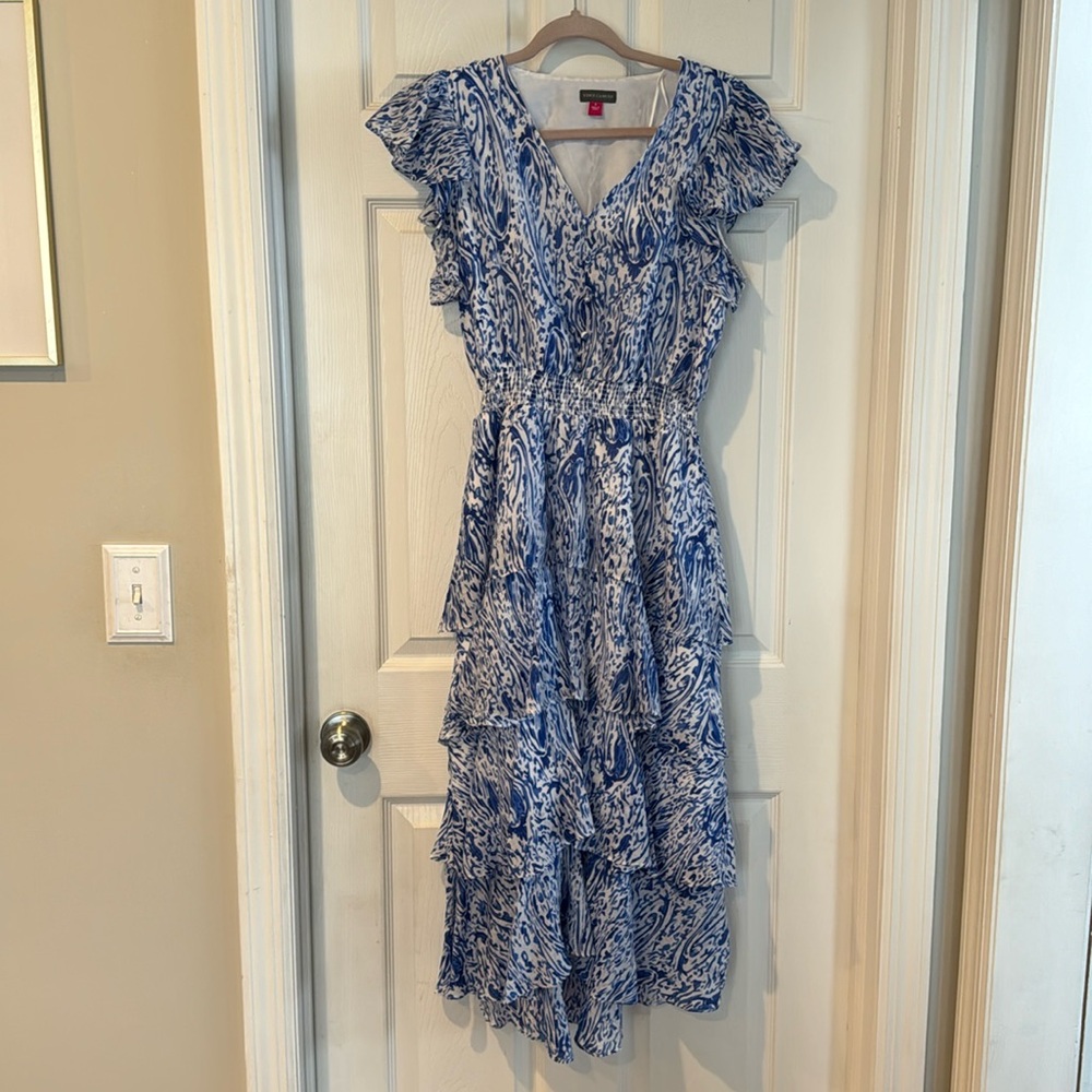 Gorgeous Vince Camuto Tiered Ruffle Dress 💙